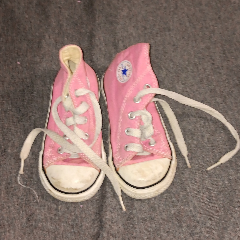 ☃️ Converse Chuck Taylor High-Top Sneakers